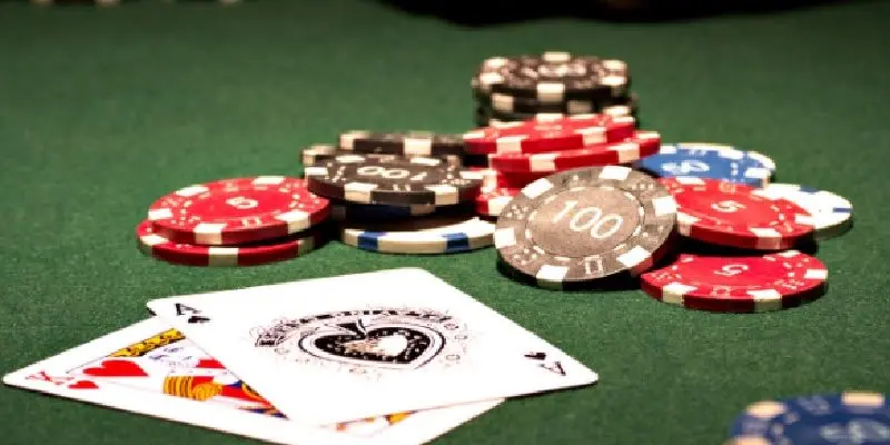 Bật mí bí quyết đọc vị Dealer bài xì dách